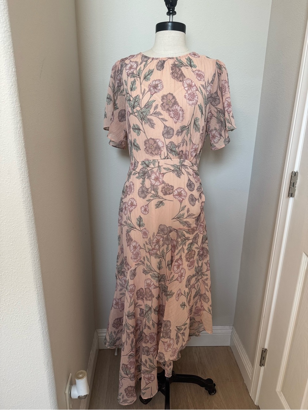 ASTR The Label Floral Garden Midi Dress - Picture 2 of 9